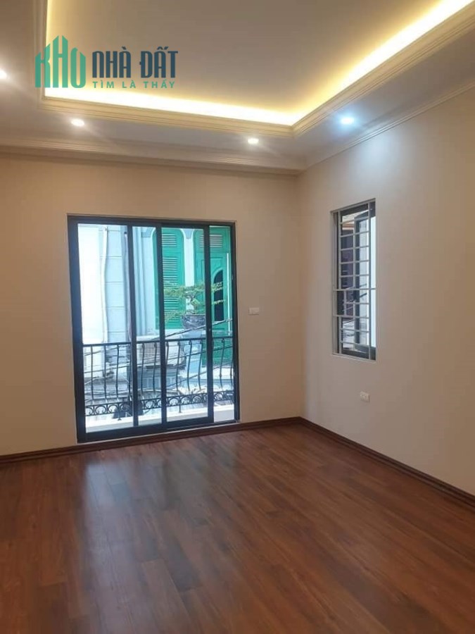 GIÁ SỐC...GIÁ SỐC... LÔ GÓC, TT LONG BIÊN, ÔTÔ VÀO TẬN NHÀ, 47M2, CHỈ 4.75 TỶ.