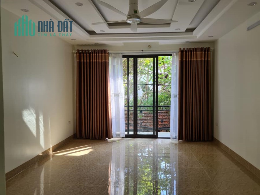 THANG MÁY – GARA - NGUYỄN VĂN CỪ, 75M2, 6T, CHỈ 8.5 TỶ, Ở LUÔN.