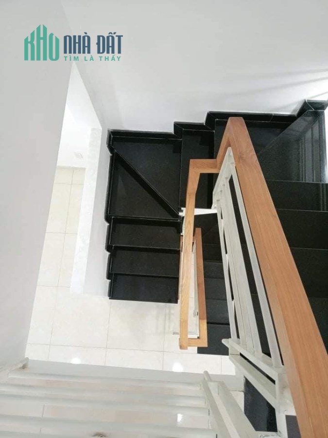Một căn nhà duy nhất còn sót đường Nguyễn Ngọc Lộc giá 5tỷ3 Phường 14 Quận 10