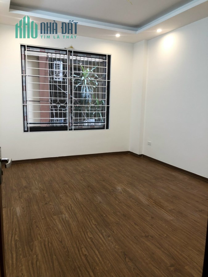 Bán nhà Mai Động 40m_5T_3PN_ô tô đỗ_3 tỷ 3_ kinh doanh_ nhà dân xây.