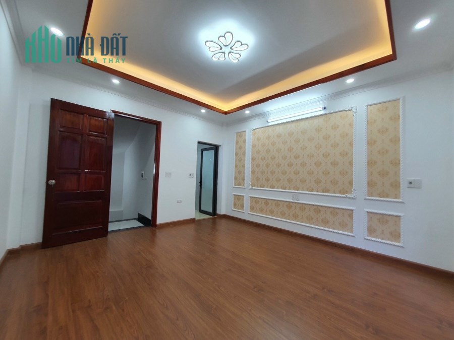 Bán nhà mới phố Vĩnh Hồ, Đống Đa, lô góc, gần sân chơi, 38m, 5 tầng, 3.99 tỷ.