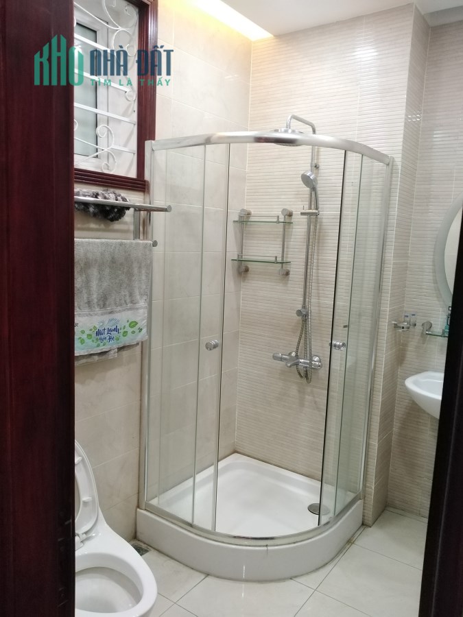 Bán biệt thự lô góc, phố Nghi Tàm - Tây Hồ, 215m x 4 tầng