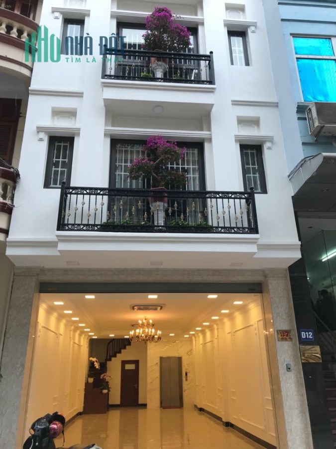 Chính chủ cần bán gấp nhà mặt ngõ tại phố Trần Quốc Hoàn dt 70 m2 x 7 t mt 4,5 m giá 14 tỷ