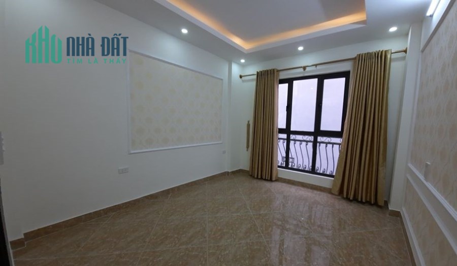 Bán nhà Vĩnh Hưng, 30m2, 5 tầng,  MT 3.4m, 1,88 tỷ.