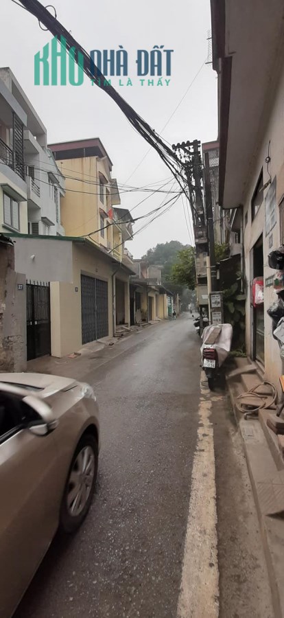 Bán nhà Ngũ Nhạc, kinh doanh tốt,ôtô đỗ cửa, 50m, 4PN, 4tỷ.