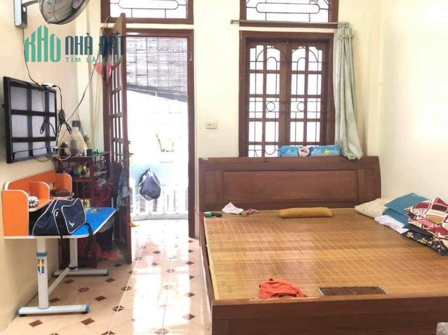 NHÀ MỚI NGÕ 139 TAM TRINH, HOÀNG MAI, NGÕ BA GÁC, 33M, 4 TẦNG, 2 TỶ 2. LH 0945262238