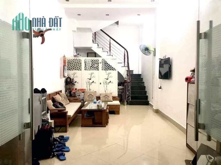 Bán nhà Phố Thái Hà, Đống Đa. DT 36m2x4T; giá 3,65 tỷ.