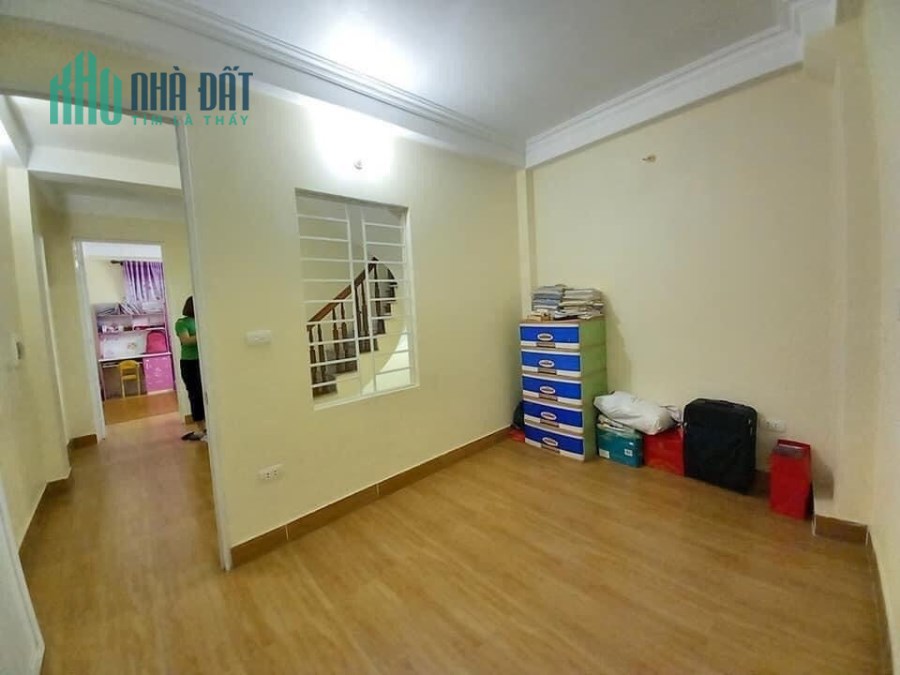 BÁN GẤP NHÀ PHỐ NAM DƯ - HOÀNG MAI - NHÀ LÔ GÓC, 35M, 5TẦNG, MT4, CHỈ HƠN 2TỶ 0946963988.
