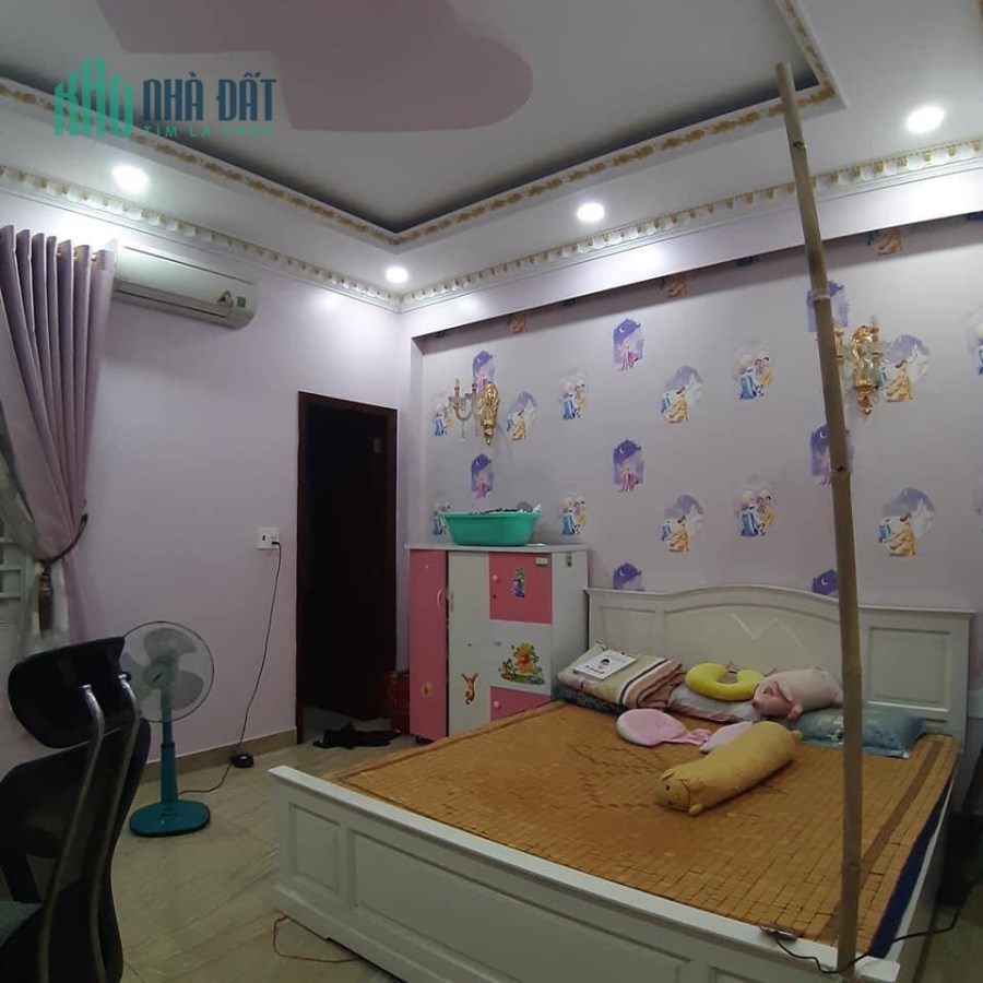 Cần bán nhà mặt phố Lê Hồng Phong, Ba Đình 52m2, 4T, 16tỷ.