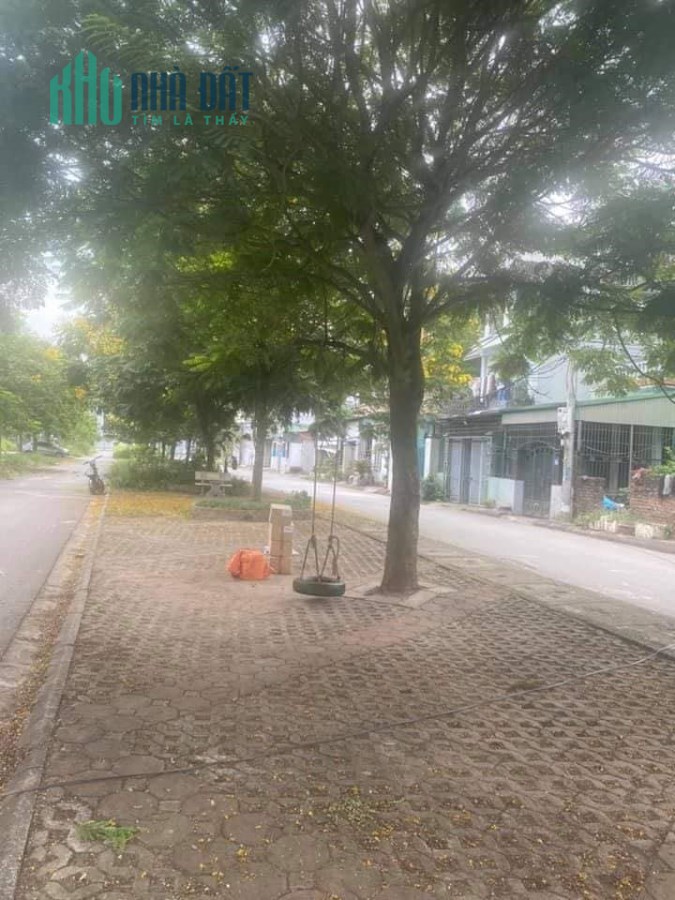 Bán đất đầu phố Ngô Gia Tự,đường ô tô tránh,vỉa hè rộng,kinh doanh đỉnh,50m,mt 4m,giá 3,8 tỷ.