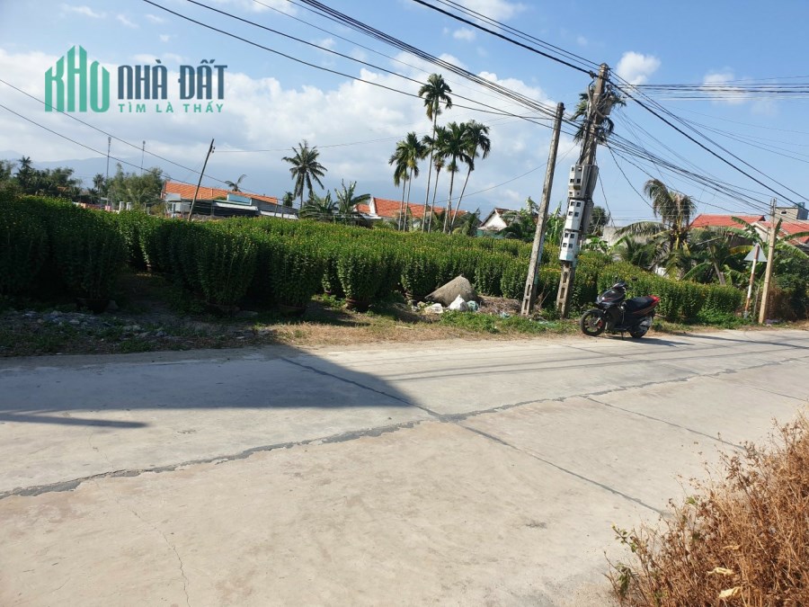 💥Đầu Năm Cần bán nhanh 2 lô đất cực đẹp nằm mặt tiền đường bê tông 6m, tại Thôn Hội Phú Nam 1