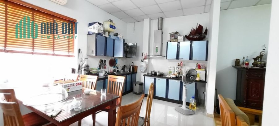 Bán gấp tòa nhà 5 tầng 95m2 phố Thái Hà. Lô góc - kinh doanh.