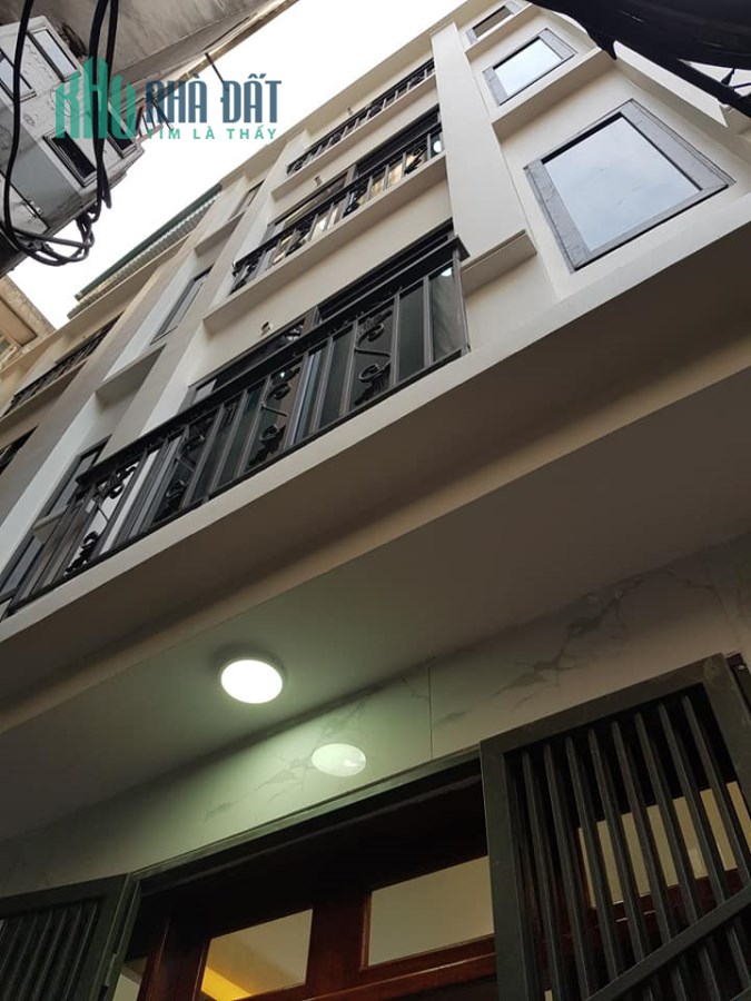 BÁN NHÀ PHỐ NGUYỄN SƠN, LONG BIÊN, 50M Ô TÔ ĐỖ, 40M, 5 TẦNG, 3 TỶ 6. LH 0945262238