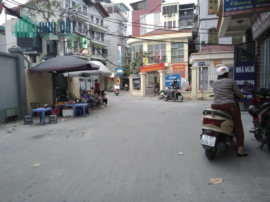TIN CHUẨN 100% -  Nhà đẹp HỒ TÙNG MẬU, CẦU GIẤY - Ngõ thoáng, MT rộng 51m2 chỉ 4.9 Tỷ.