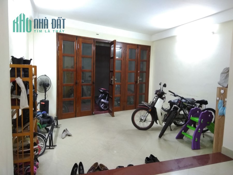 TIN CHUẨN 100% -  Nhà đẹp HỒ TÙNG MẬU, CẦU GIẤY - Ngõ thoáng, MT rộng 51m2 chỉ 4.9 Tỷ.