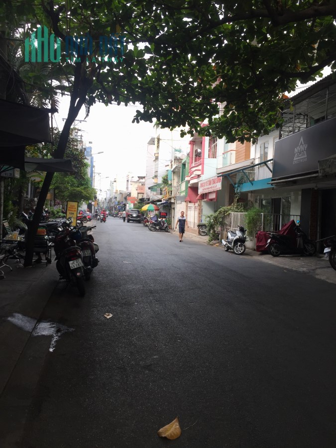 Bán nhà MT đường Tam Đảo ngay cổng chợ thuốc tây Quận 10 52m2