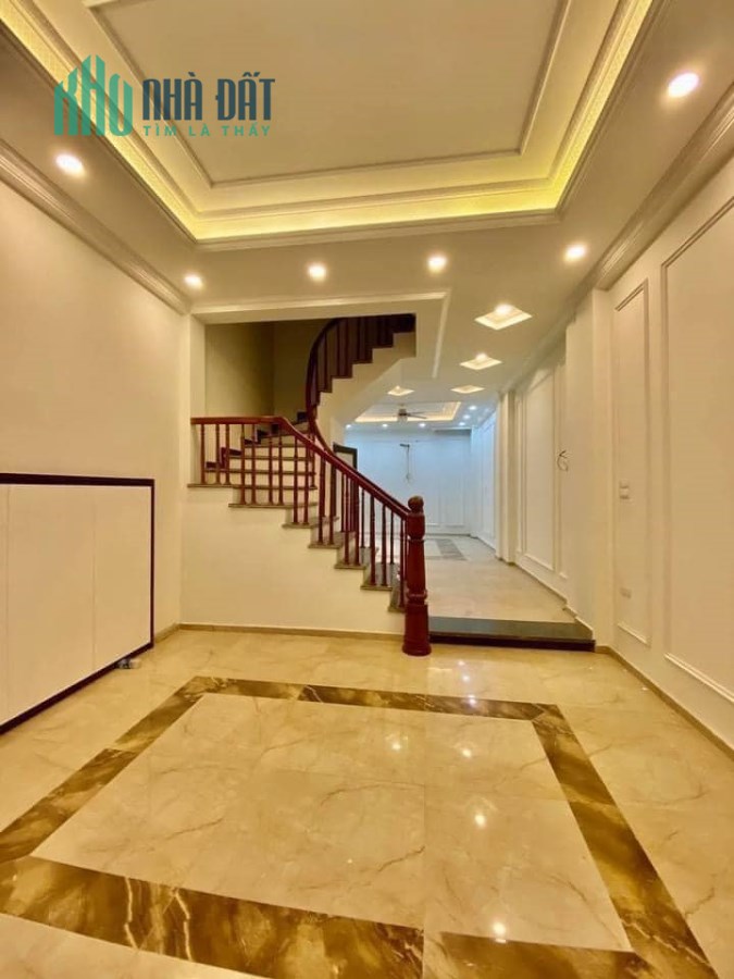Nhỉnh 6 tỷ.  Phùng Chí Kiên, Cầu Giấy. Sổ đỏ phân lô, ô tô đỗ cửa, 55m2x5 tầng. LH: 0846 282 986.