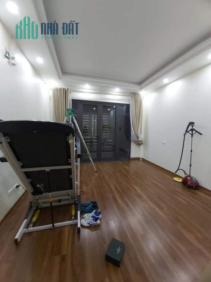 LÔ GÓC, Thái Hà 60m x 5 tầng, giá 10.9 tỷ, ô tô đỗ cửa. LH 0981588619.