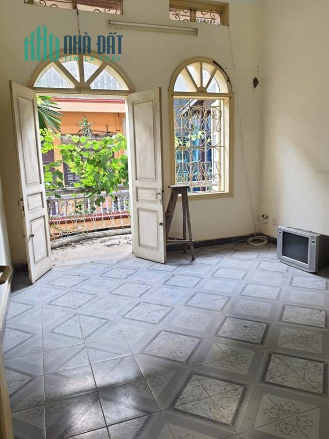MẶT PHỐ, Giảng Võ 65m x 2 tầng, giá còn 16.5 tỷ ( không quy hoạch) . LH 0981588619.