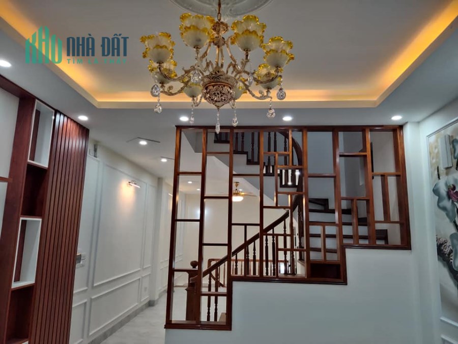 Bán gấp nhà Kim Giang 40m2, 4 tầng, mặt tiền 4.5m giá 3.8 tỷ.