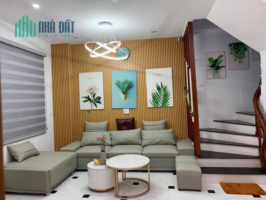 Bán nhà 387 Vũ Tông Phan 32m2, 5 tầng, ngõ rộng, về ở ngay. Giá 3,4 tỷ