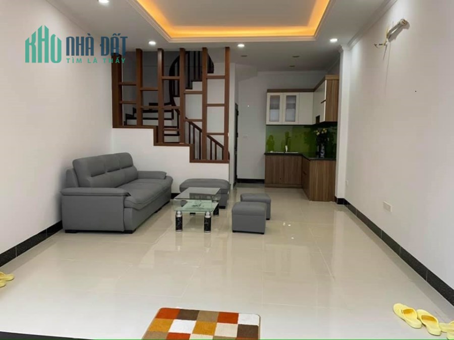 Cực hiếm, Ô tô vào nhà Lê Quang Đạo, 42m2 x4 tầng, chỉ 3.95 tỷ. LH 0977051625.