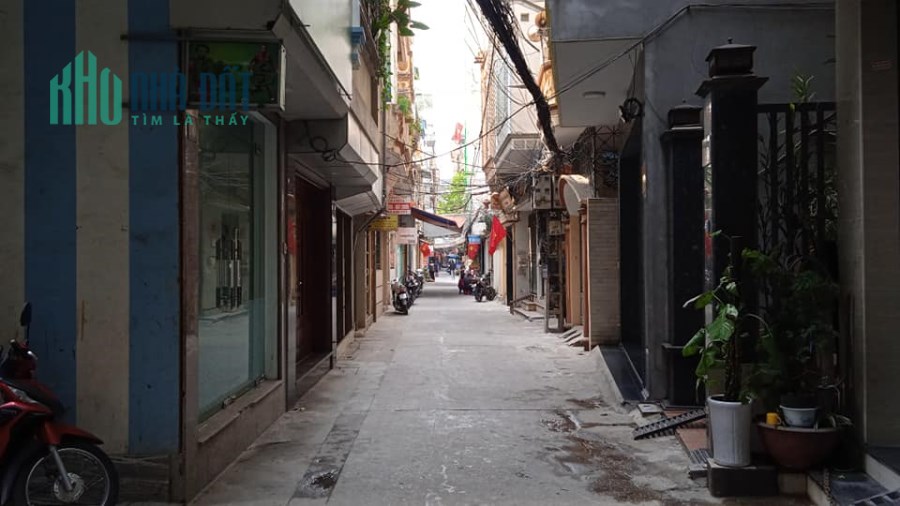 Bán nhà Đường Trường Chinh, Ngõ rộng ô tô, Lô góc, Kinh Doanh, 32m2.