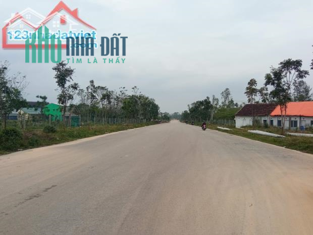 Bán gấp lô đất mặt tiền Thuận Hóa 1.620.000.000