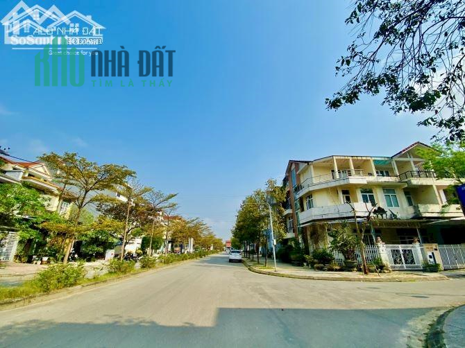 Bán nhà 3 tầng khu đô thị An Cựu City, Phường An Đông. Đầy đủ nội thất. Dọn vào ở ngay.