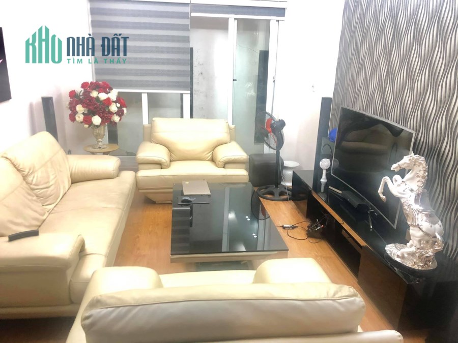 Nhà đẹp ở ngay Phố Thá Hà, Q. Đống Đa, 10M ra ôtô đỗ, 45m2x5 tầng. Nhỉnh 6 tỷ.