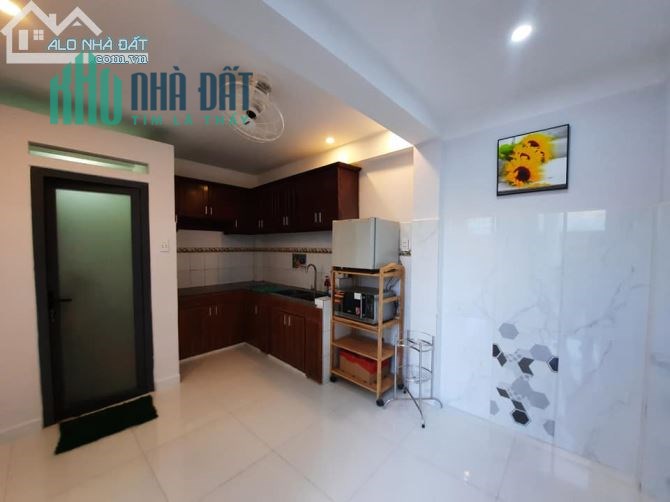•	Bán nhà quận 3 Trần Quang Diệu. Giá 5,3tỷ