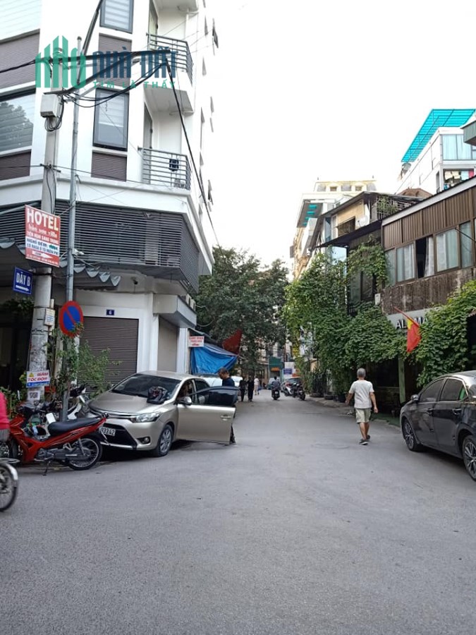 Bán nhà ngõ 720 Nguyễn Văn Cừ,đường thông,rộng,ô tô vào nhà,362m2,4 tầng,mt 15m