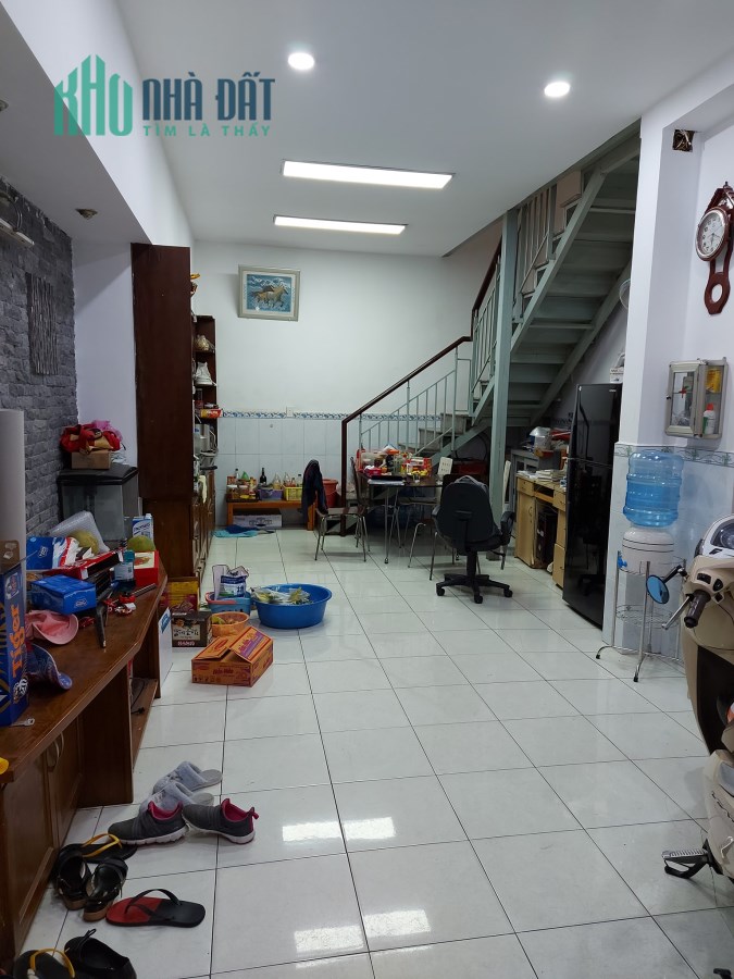 Nhà ở ngay 40m2- 3 tầng Nhất Tri Mai, Phường 13 Tân Bình nội thất đẹp giá 3.9 tỷ