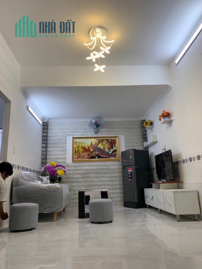 BÁN NHÀ GÒ VẤP -3 TẦNG BTCT- GIÁ 2 TỶ 8  TL