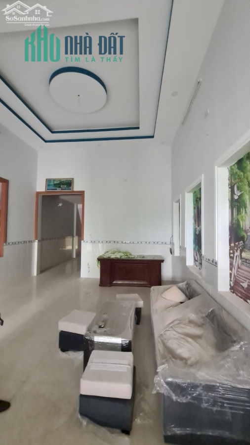 Bán gấp nhà sổ riêng mặt tiền hẻm mầm non Hoàng Yến