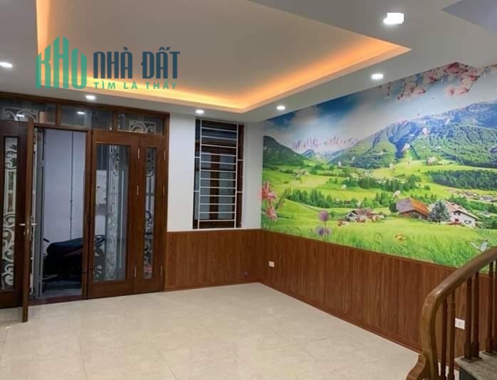 NHÀ ĐẸP, Hoàng Quốc Việt 45m x 4 tầng, MT 5m giá 3.8 tỷ. LH 0981588619.