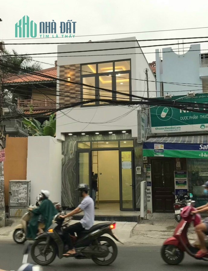 MT ĐƯỜNG LẠC LONG QUÂN, TRUNG TÂM HÀNH CHÍNH BUÔN BÁN GIAO THƯƠNG