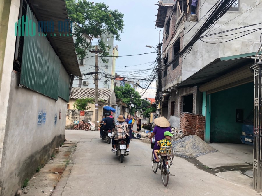Bán đất Trâu Quỳ -Ngõ đẹp Ngô Xuân Quảng -82m vuông thông 31ha.0982852808