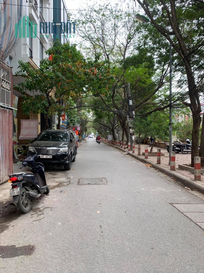 Bán gấp nhà riêng Phố Chùa Láng, Q. Đống Đa. LH: 0846 282 986.