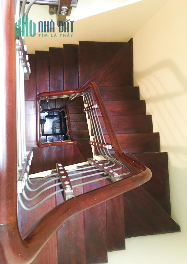 Bán gấp nhà riêng Phố Chùa Láng, Q. Đống Đa. LH: 0846 282 986.