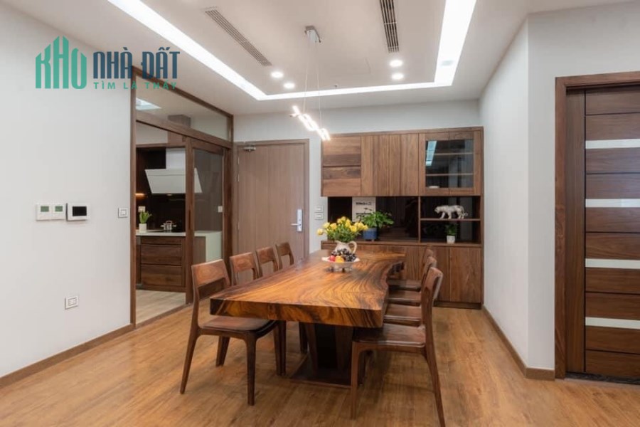 Logoc 2 mặt tiền 8m, Lê Văn Sỹ, 6 x 15, kiểu tòa nhà văn phòng. Còn 20 tỷ. 0932828672