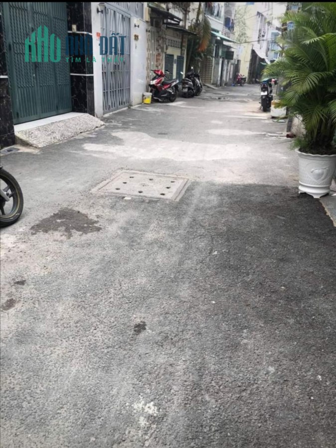 Nhỏ siêu hiếm gần MT Lạc Long Quân chỉ 3.8 tỷ dt 40m2, hẻm trước nhà 4m