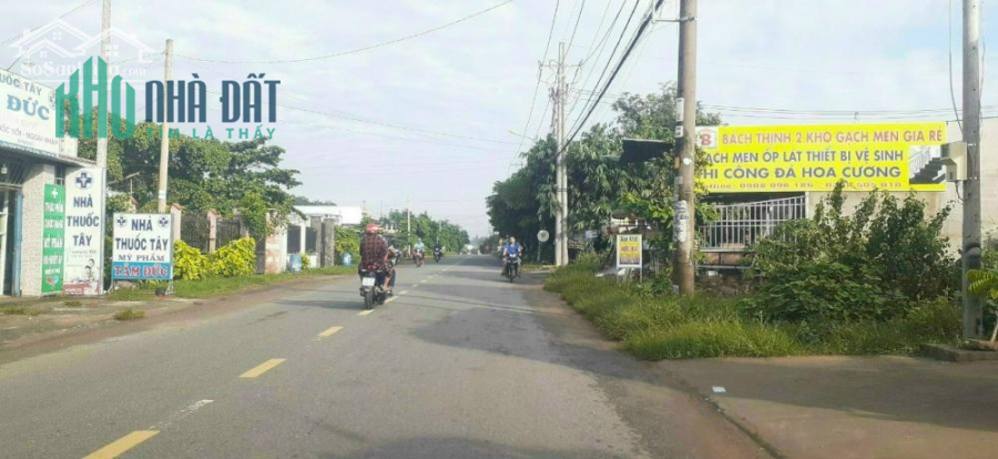 Mặt tiền sông lu