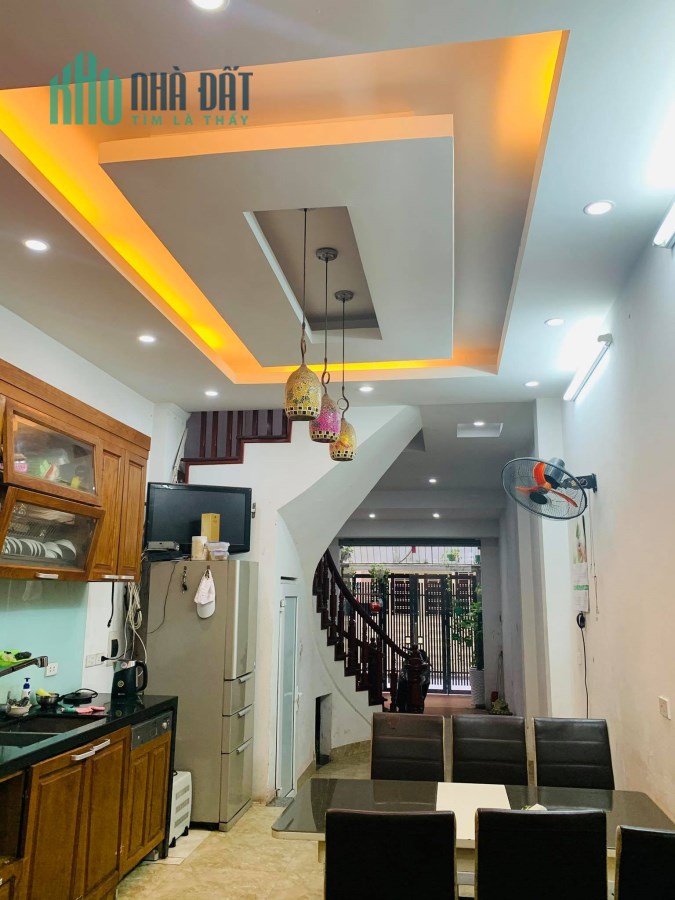Bán gấp nhà mặt ngõ, Thái Thịnh – Yên Lãng, 58m2 * 4T, kdvp, Spa, Nail.
