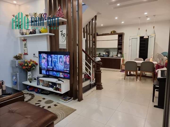 Bán gấp nhà phố Thái Hà 75m2 ô tô đỗ chỉ 110tr/m2
