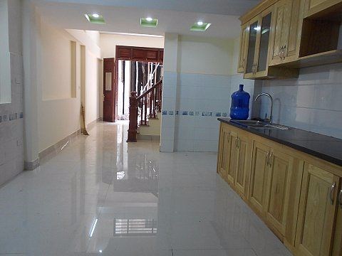 Bán nhà Võ Chí Công - Cầu Giấy, cách ô tô 20m, 45m2 x 4 tầng mới tinh , giá 3,3 tỷ.