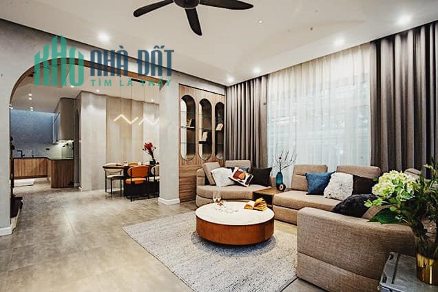 Bán nhà Mặt ngõ Âu Cơ giá 7 tỷ, 80mx4T, MT 7m, Ở luôn được