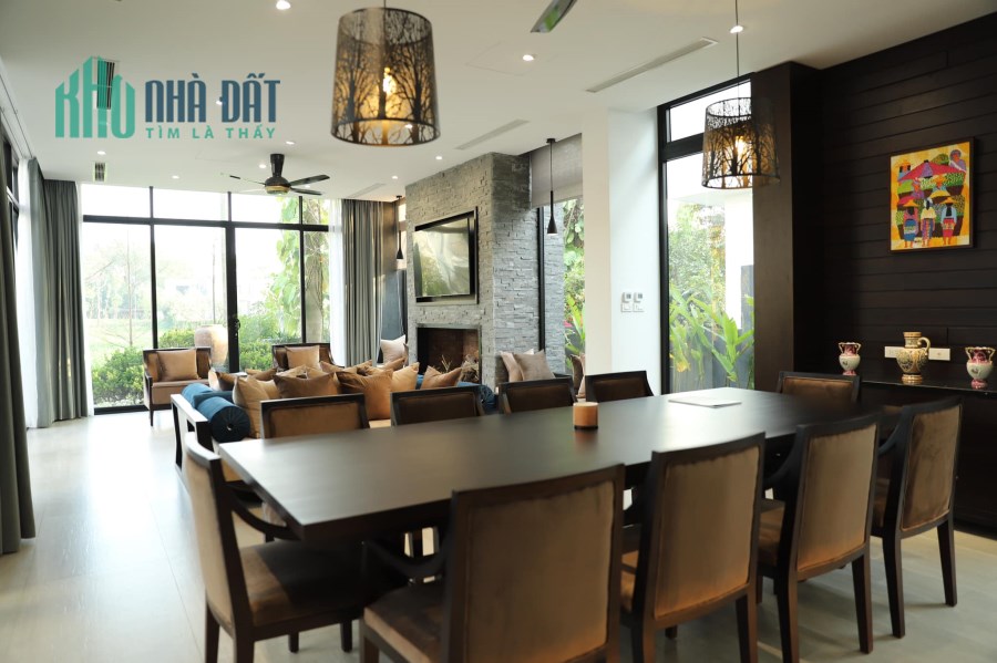 Bán nhà Mặt phố Cầu Giấy giá 33 tỷ, dt 130mx7T, kinh doanh đông đúc