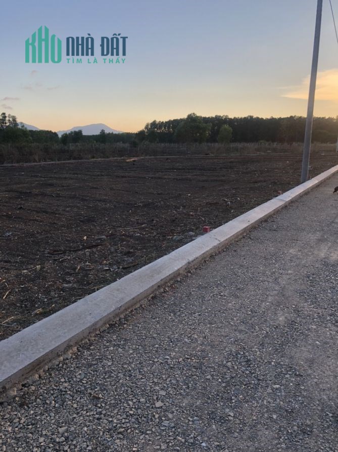 ĐẤT NGAY KDL HỒ CHÂU PHA – PHÚ MỸ – 700TR/100M2 (Giá đúng 100%)