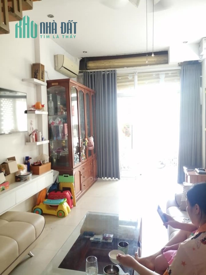 Hạ sập sàn 500 Triệu Chỉ 3 Tỷ 6 – Bán nhà HXH 34m2 Lạc Long Quân, Tân Bình